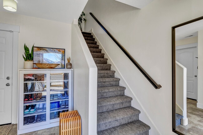 Building Photo - 3727 S Gowan Ln