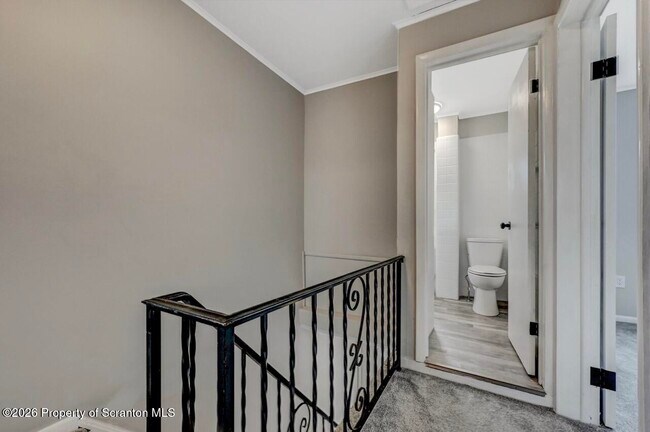 Building Photo - 814 S Webster Ave