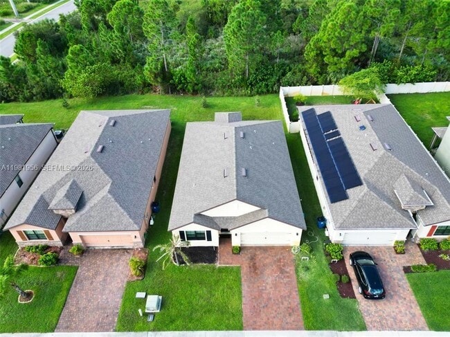 Building Photo - 808 Old Country Rd S E