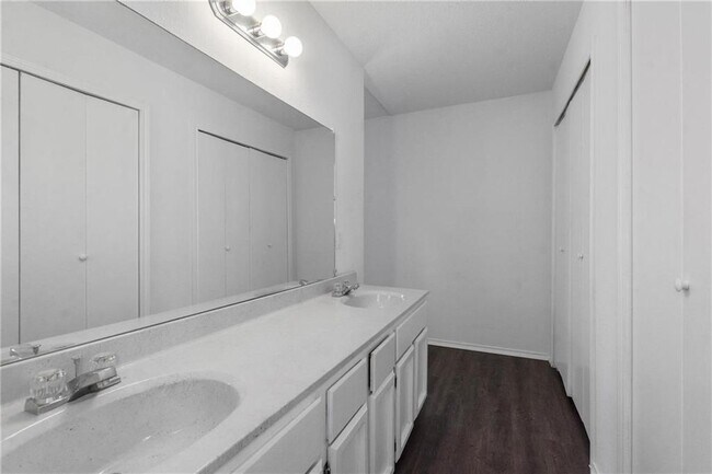 Building Photo - 4608 Bundyhill Dr