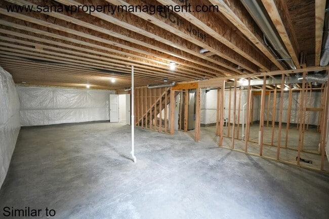Building Photo - "Modern Comfort & Convenience: 3 Bed, 2 Bath Ranch Style Home in Waukee's Prime Location"