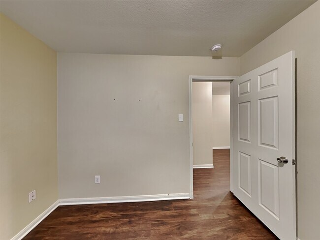 Building Photo - 4623 Trinity River Ct