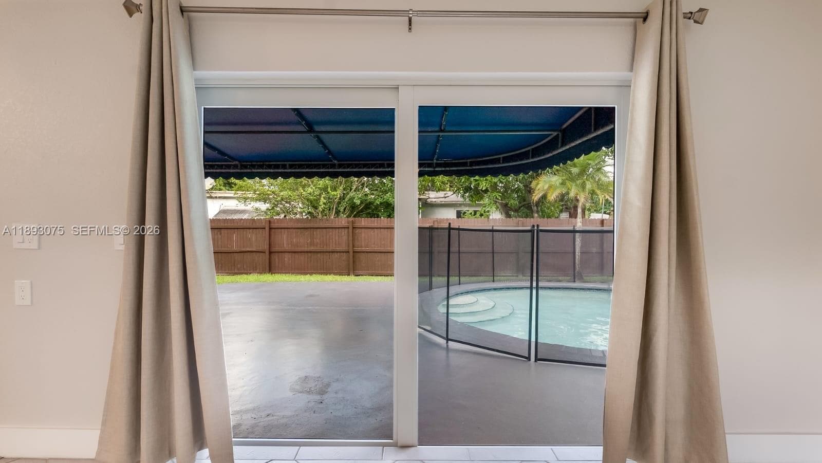 Building Photo - 740 Beachwood Ln