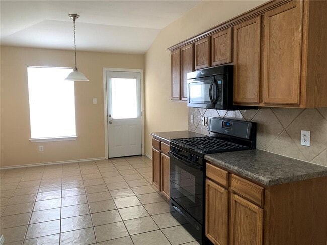 Building Photo - 2338 Green Meadows Ln