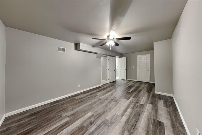 Building Photo - 2453 Lorrie Dr