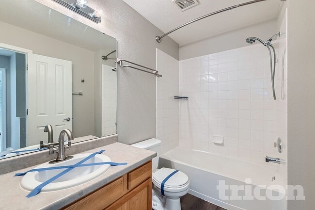 Building Photo - 13295 Holly St