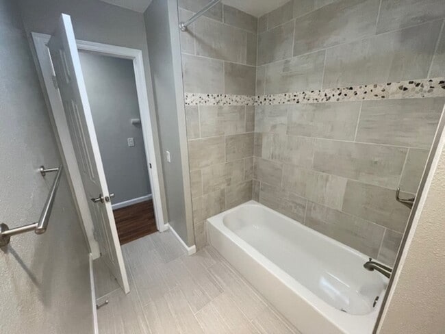 Building Photo - 2304 Altisma Way