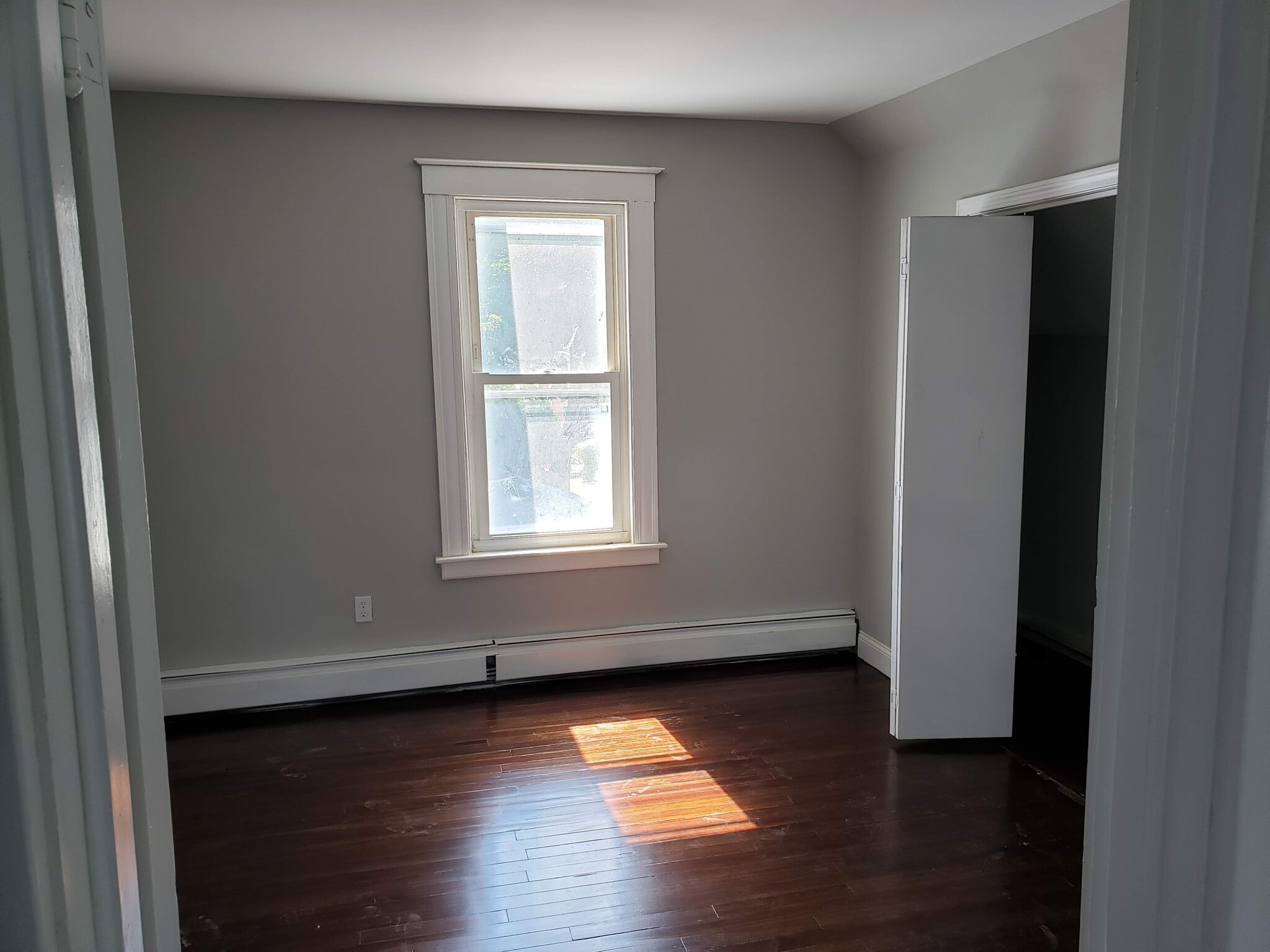 Building Photo - 140 Black Rock Ave