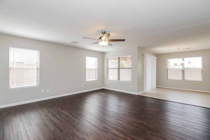 Building Photo - 3933 S Illinois St