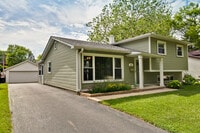 Building Photo - 648 N Greenview Ave