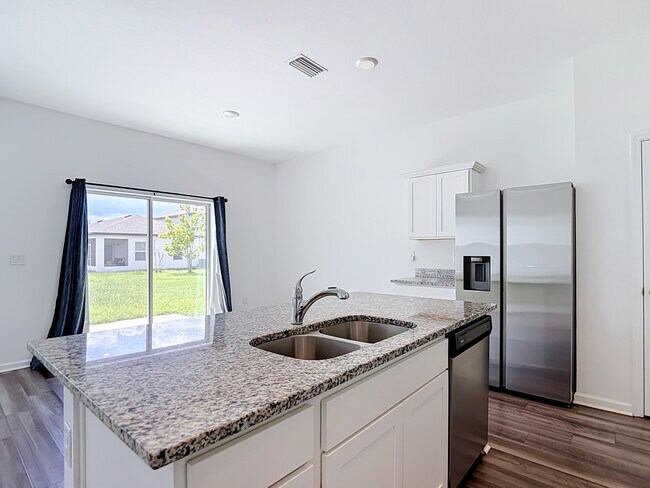 Building Photo - 35544 Shade Fern Ln