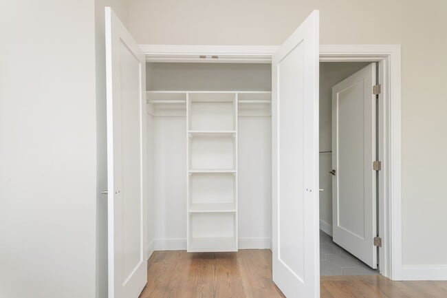 Building Photo - recently constructed 4 bed 2bath unit in Jamaica Plain is available on 9/1