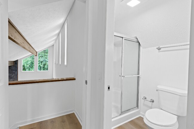 Building Photo - 240 N Cedarbrook Dr