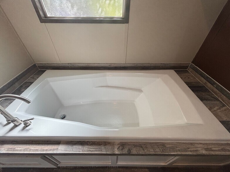 Building Photo - 123 Norene St