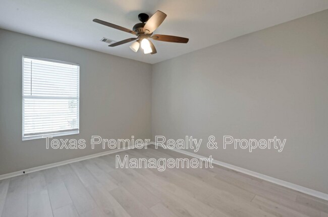 Building Photo - 5011 Redwing Brook Trail