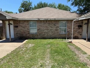Building Photo - 3103 N Crump St