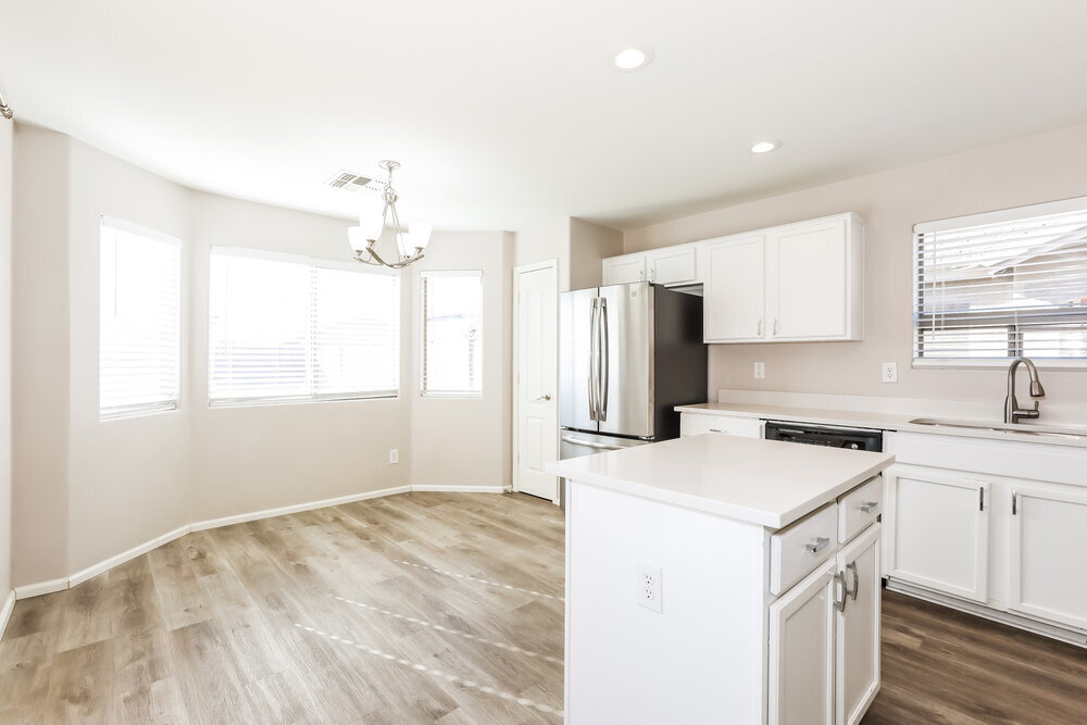 Building Photo - 1361 E Ryan Rd