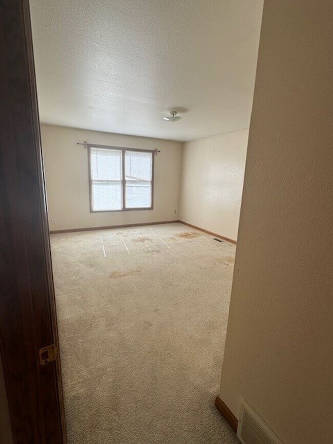 Building Photo - 1025 49th Ave Ct
