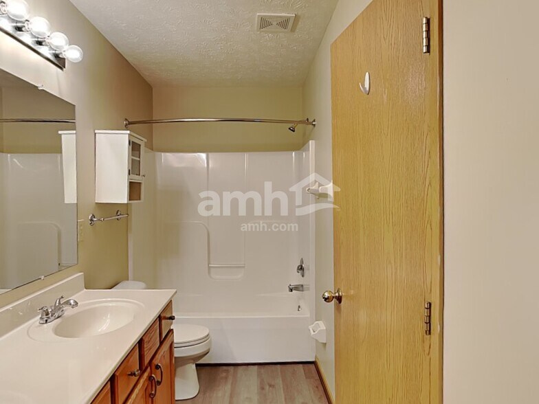 Building Photo - 7474 Heaton Cir