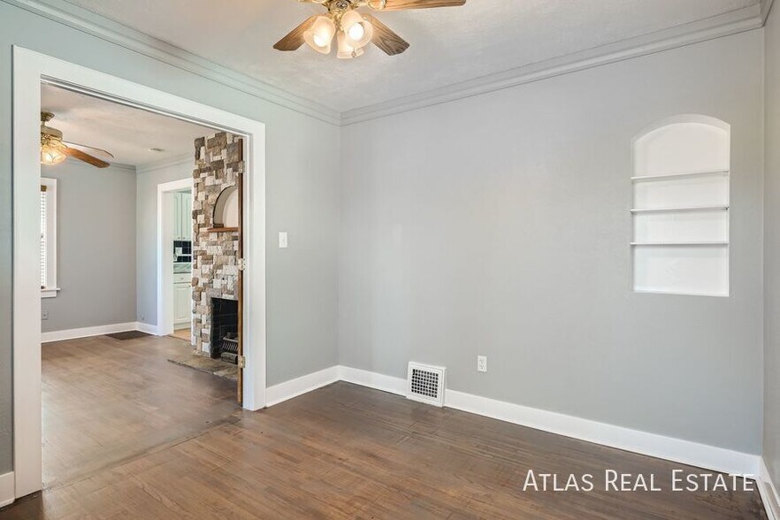 Building Photo - 1811 14th Ave