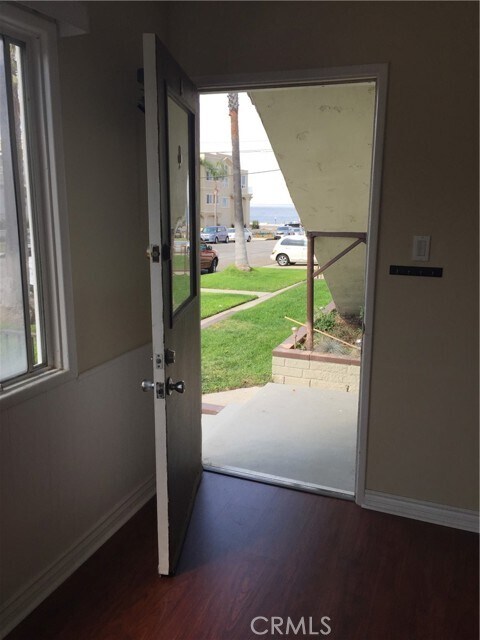 Building Photo - 1511 S Catalina Ave