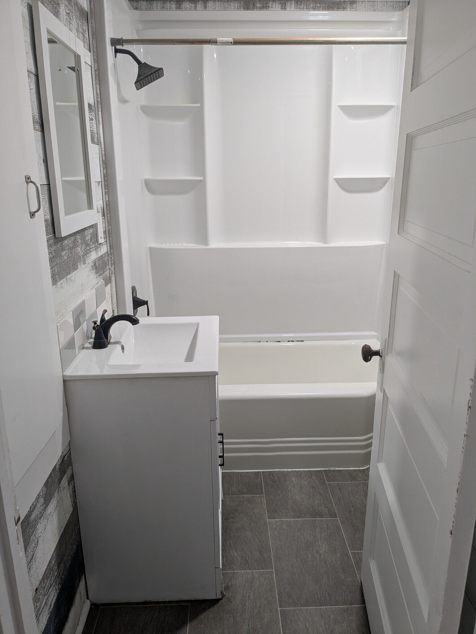 Building Photo - 715 Carson St