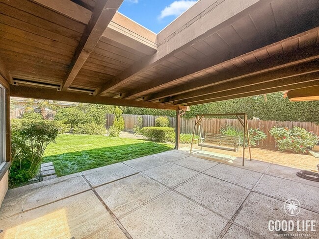 Building Photo - Charming One-Story 3-Bedroom Home with a B...