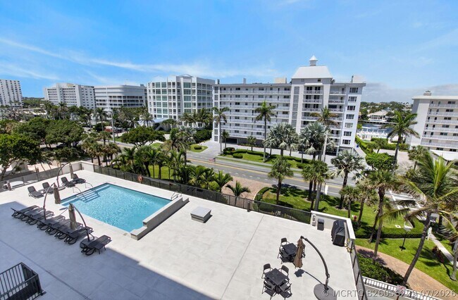 Building Photo - 3115 S Ocean Blvd