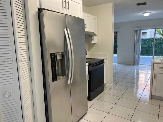 Building Photo - 13929 SW 102nd Terrace