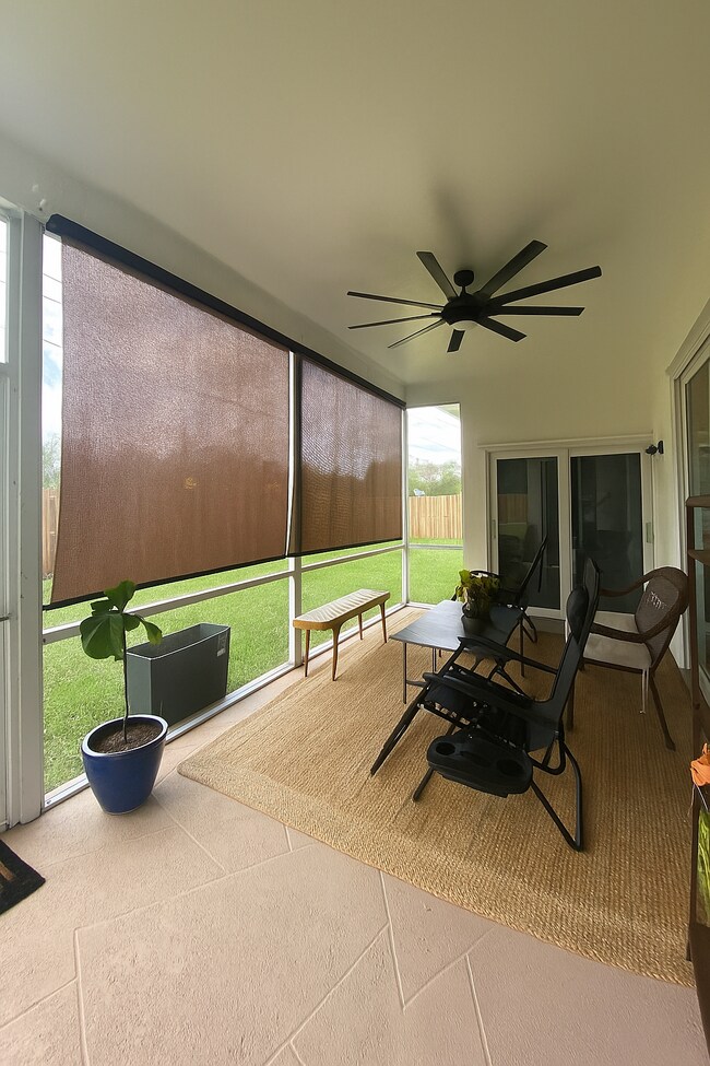 Building Photo - 1853 Shower Tree Way