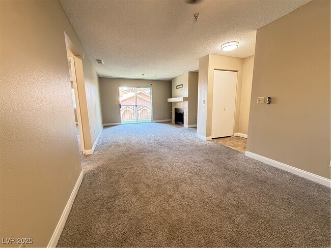 Building Photo - 2750 S Durango Dr