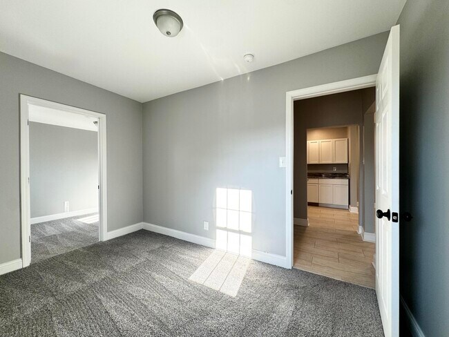 Building Photo - 353 Sherman Ave