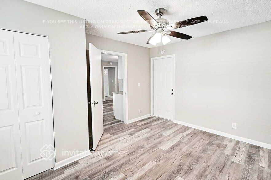 Building Photo - 5825 Ithaca Cir W