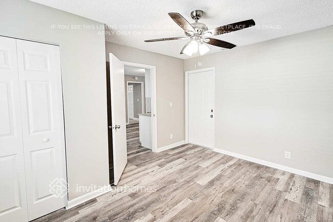 Building Photo - 5825 Ithaca Cir W