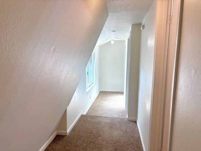 Building Photo - Charming Home in the Conveniently Located Southgate Neighborhood, Character-Rich Trims and Fully ...