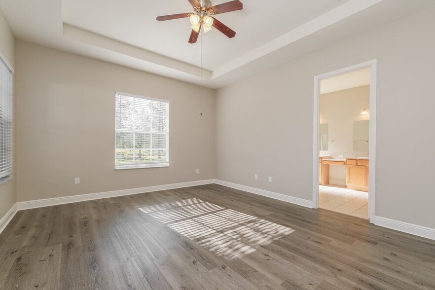 Building Photo - 8510 Lagerfeld Dr