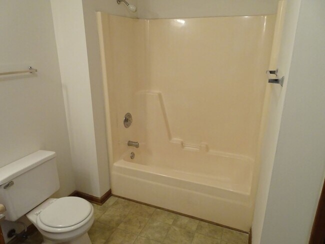 Building Photo - Great location, large wooded and fenced ya...