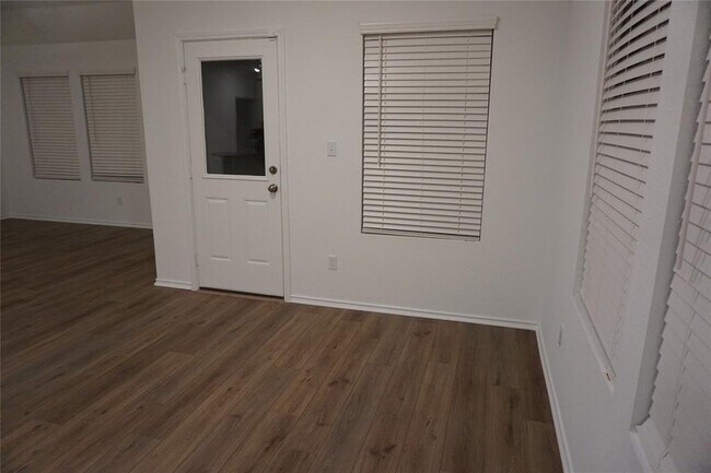 Building Photo - 1737 Catahoula Dr