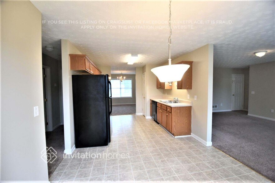 Building Photo - 850 Fawnfield Dr
