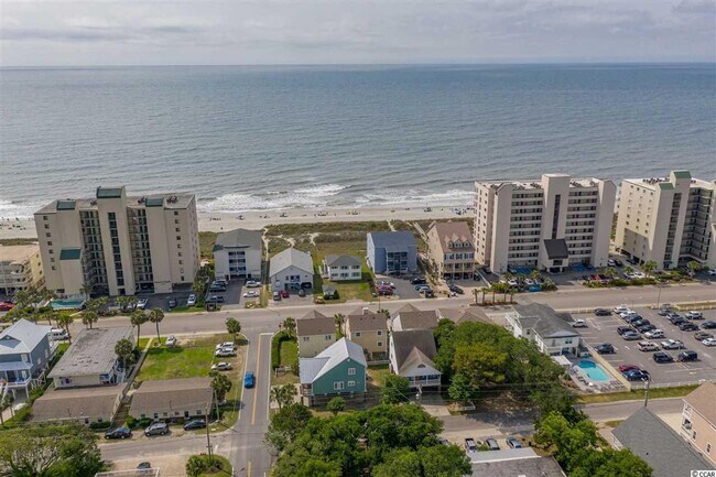 Building Photo - 3 bedroom raised beach home on Ocean Boule...