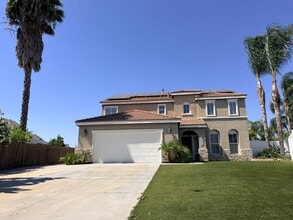 Building Photo - Stunning Orange Crest Pool Home