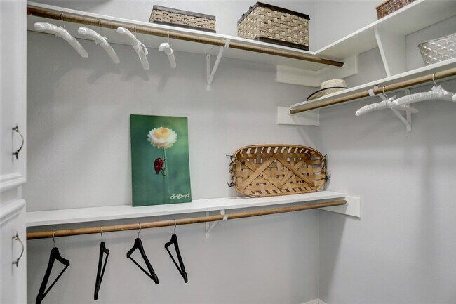 Building Photo - 112 Harbour Town Dr