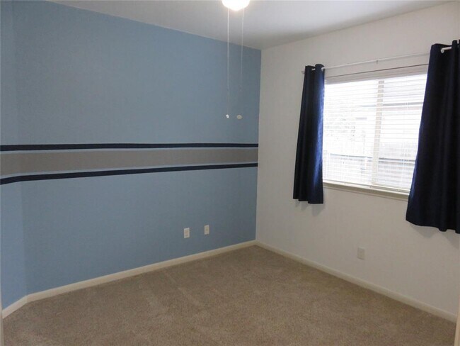 Building Photo - 21390 Village Crossing Ln