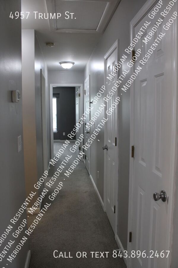 Building Photo - 4957 Trump St