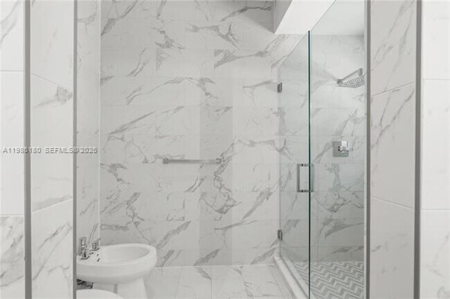 Building Photo - 519 Alhambra Cir