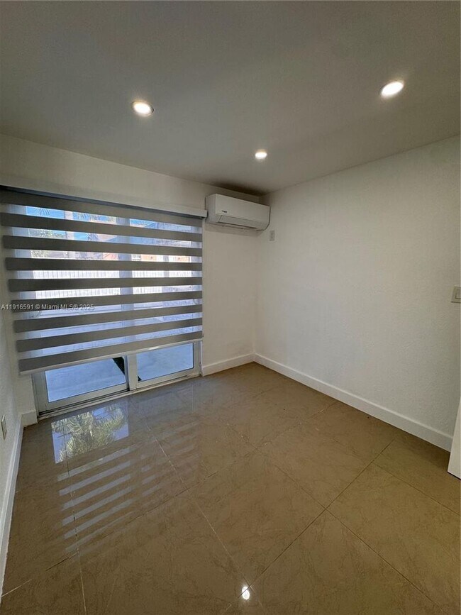 Building Photo - 20521-20125 SW 125th Ave