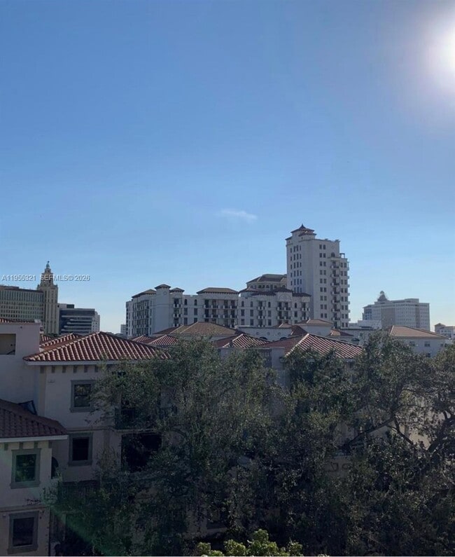 Building Photo - 107 Mendoza Ave