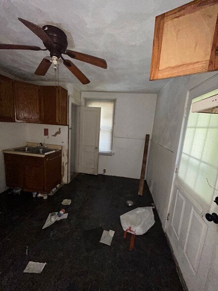 Building Photo - 1338 Gregan Pl