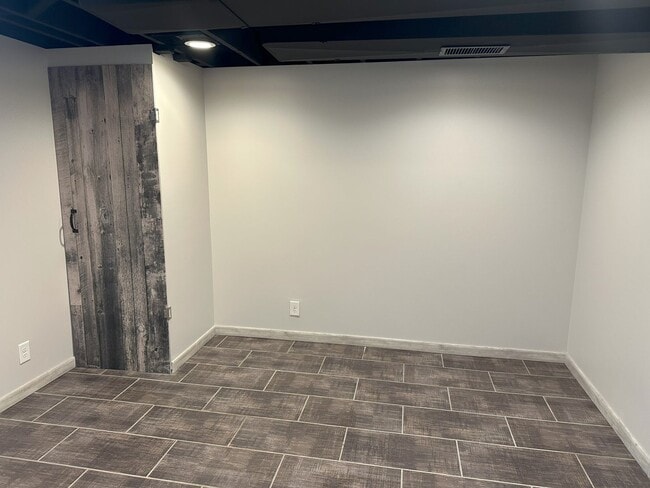 Building Photo - Beautifully Remodeled 3-Bedroom Home with ...