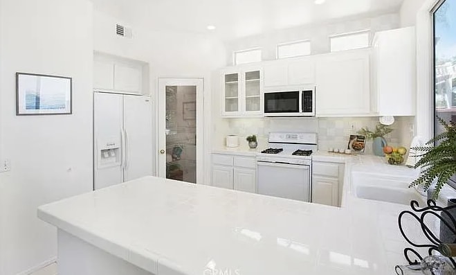 Building Photo - 30 Key Largo